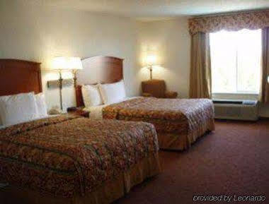 Days Inn By Wyndham Dallas Garland West Buitenkant foto